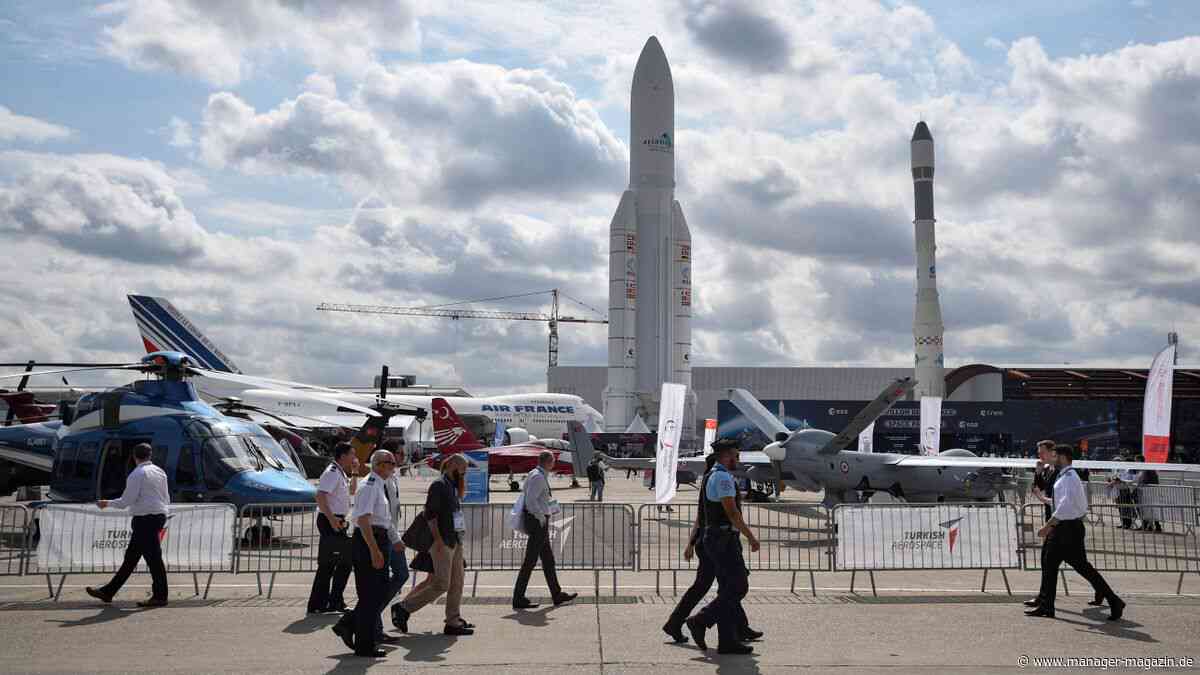 Luftfahrtmesse Paris: Trumps Zollpolitik überschattet Airbus-Boeing-Wettstreit