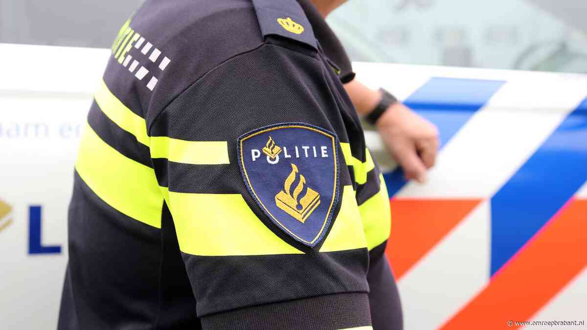 Agent meerdere keren in gezicht geslagen nadat hij scooterrijder stopt