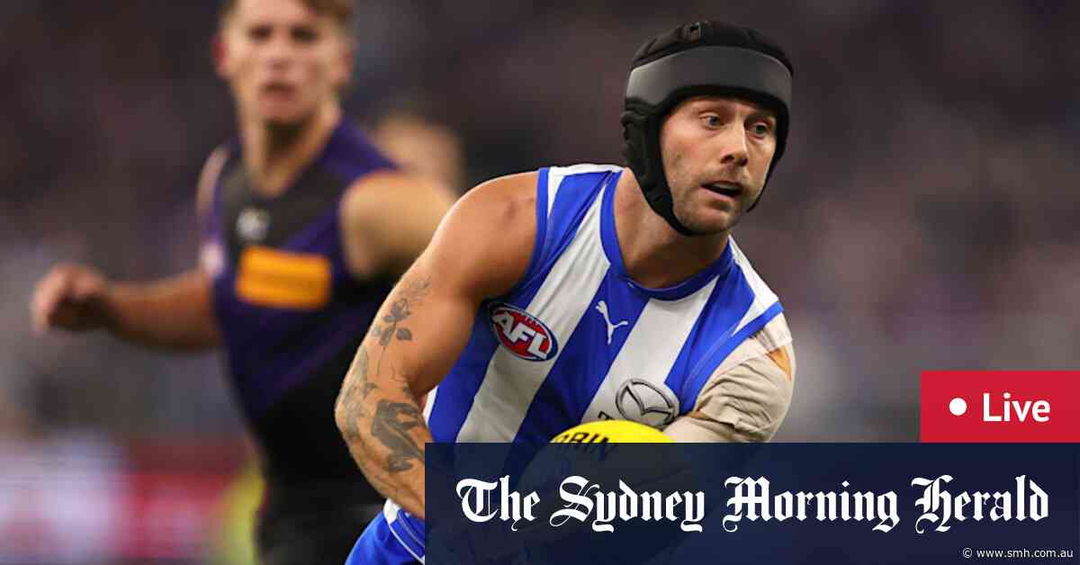 North Melbourne vs Fremantle LIVE: Roos, Dockers trade goals early; Jezza says Cats have Smith’s back; the play that summed up the baby Bombers’ dirty day