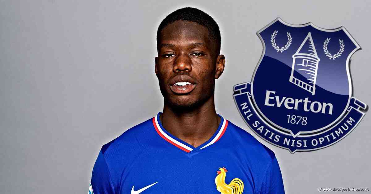 Everton transfer target was sent off on debut and abused by supporters before remarkable rise