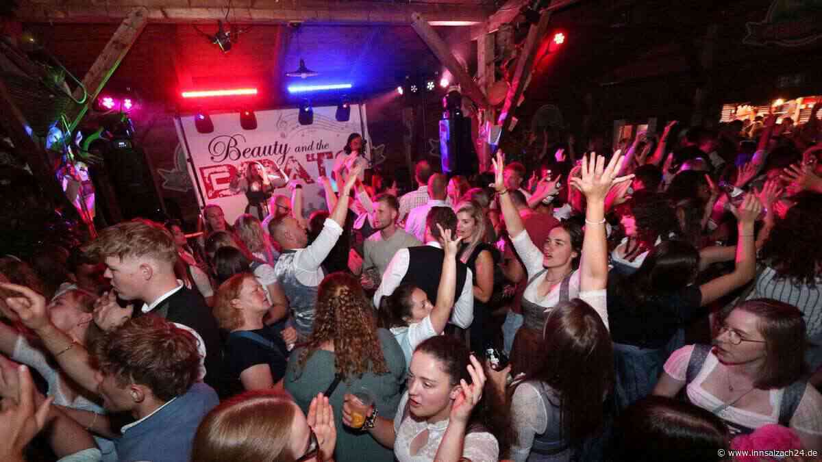 Die Altöttinger Hofdult feierte am Freitagabend einen gelungenen Auftakt