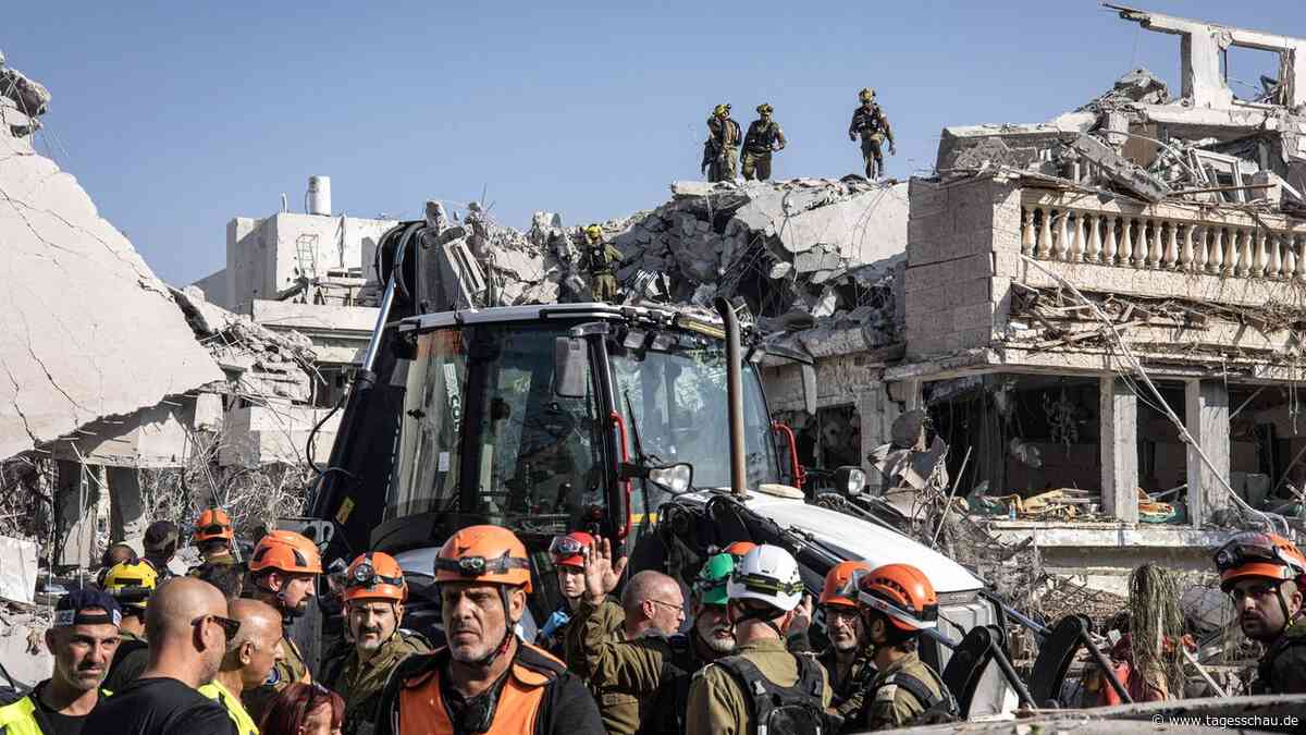 Israel kündigt weitere Angriffe an - Iran droht