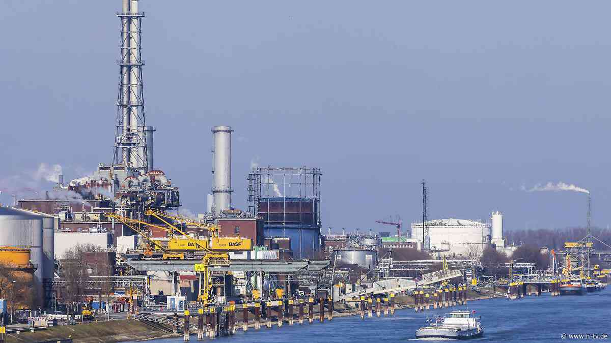 Verhandlungen mit Arbeitnehmern: BASF spart Millionen am Stammsitz - aber nicht beim Weinkeller