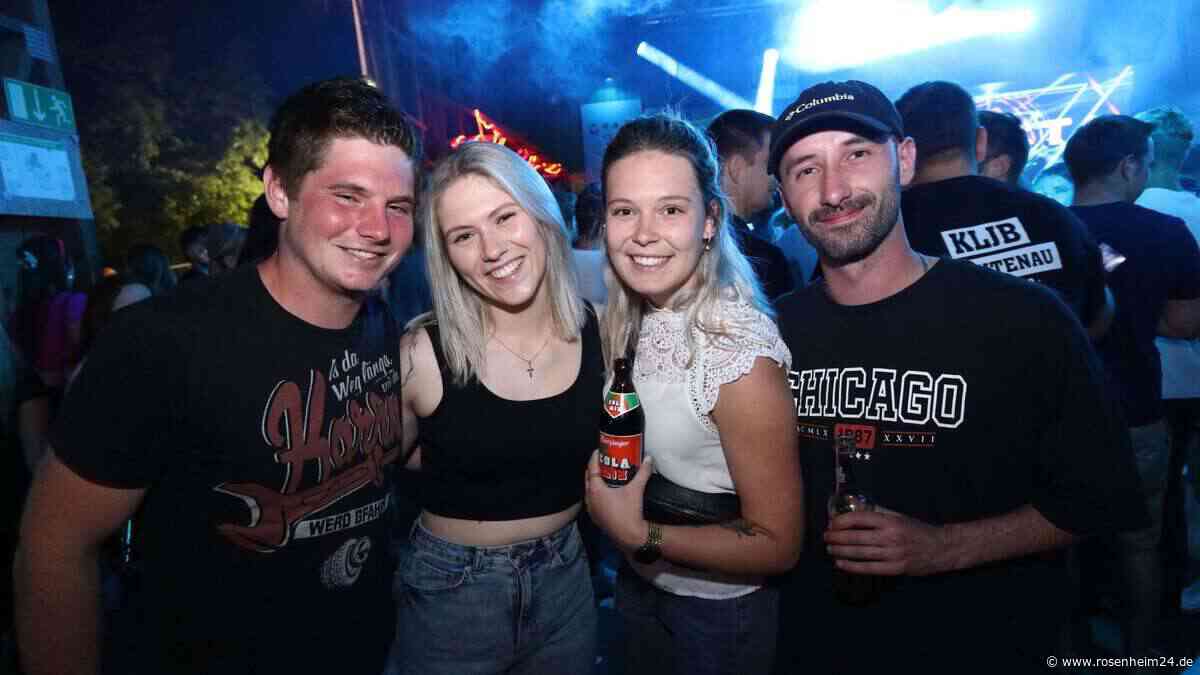 Ausgezeichnete Stimmung beim Stadlfest am Freitagabend in Höslwang