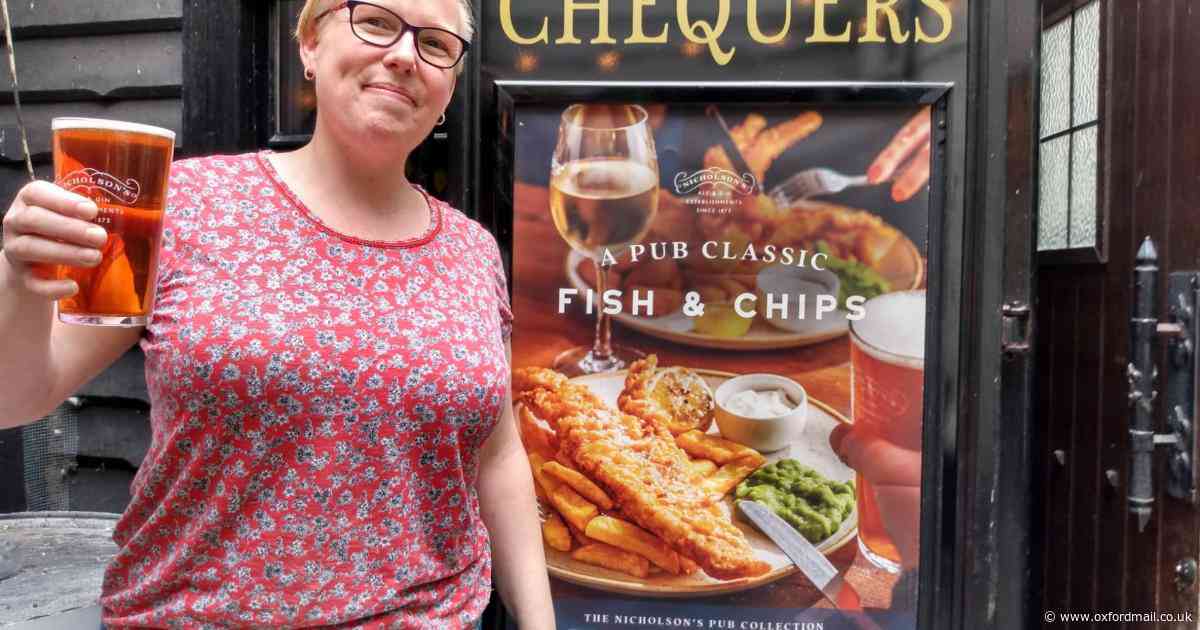 Historic pub hidden in Oxford city centre alleyway