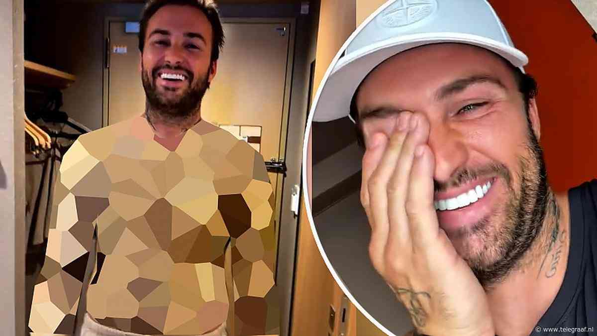 Oeps! Dave Roelvink loopt tegen probleempje aan op vakantie