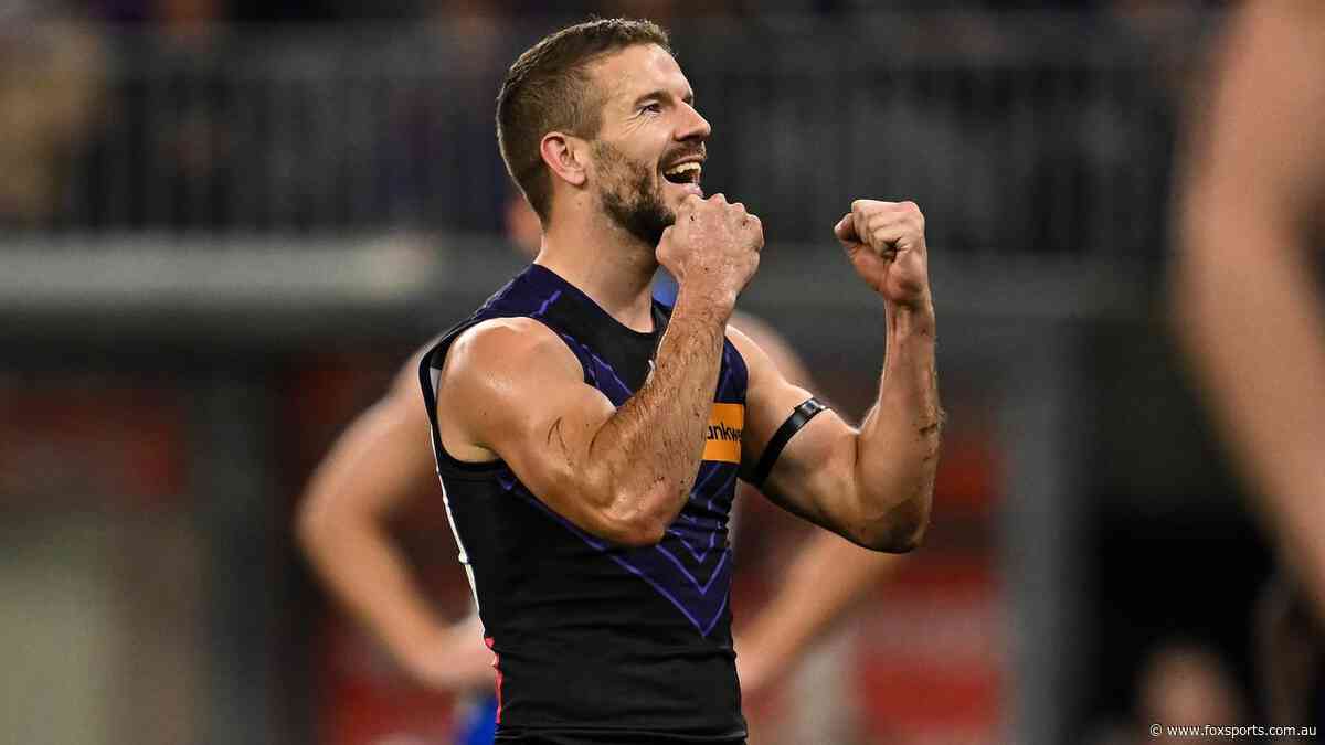 Roos’ epic final term surge falls cruelly short as Freo JUST hold on in slippery slug fest