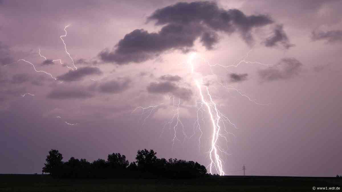 Am Samstag wieder heiß - Unwetterwarnung für NRW