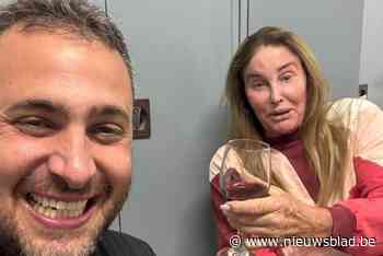 Caitlyn Jenner drinkt wijn in schuilkelder in Tel Aviv: “Ik sta meer dan ooit aan zijde van Israël”