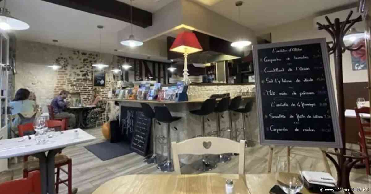 “Se arrivate al ristorante in numero diverso dalla prenotazione, pagherete 15 euro per ogni persona in più o in meno”: la scelta di Olivier Vincent fa discutere