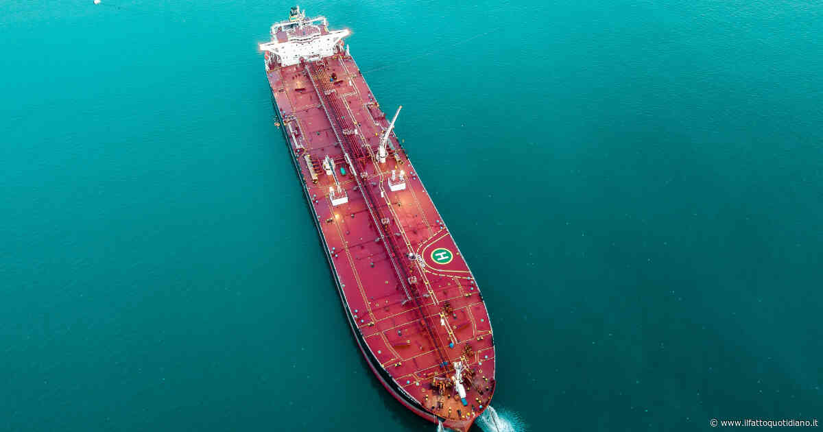 Israele-Iran, petrolio in salita con lo spettro della chiusura dello stretto di Hormuz: una manna per Mosca