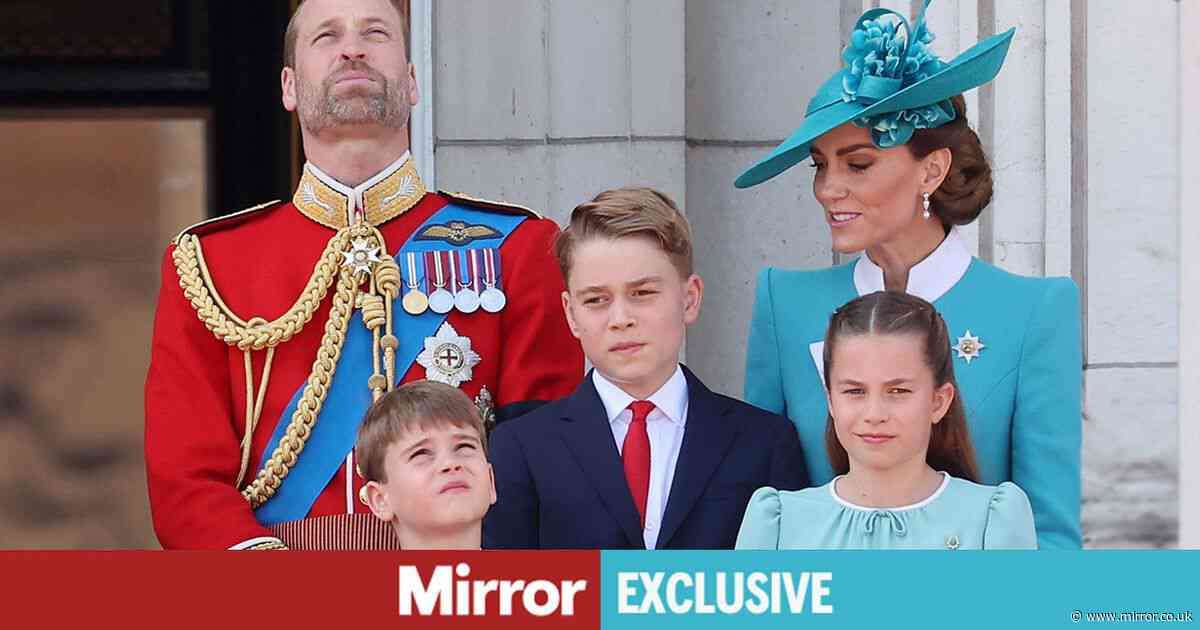 Kate Middleton's firm command for Prince Louis on palace balcony exposed by lip reader