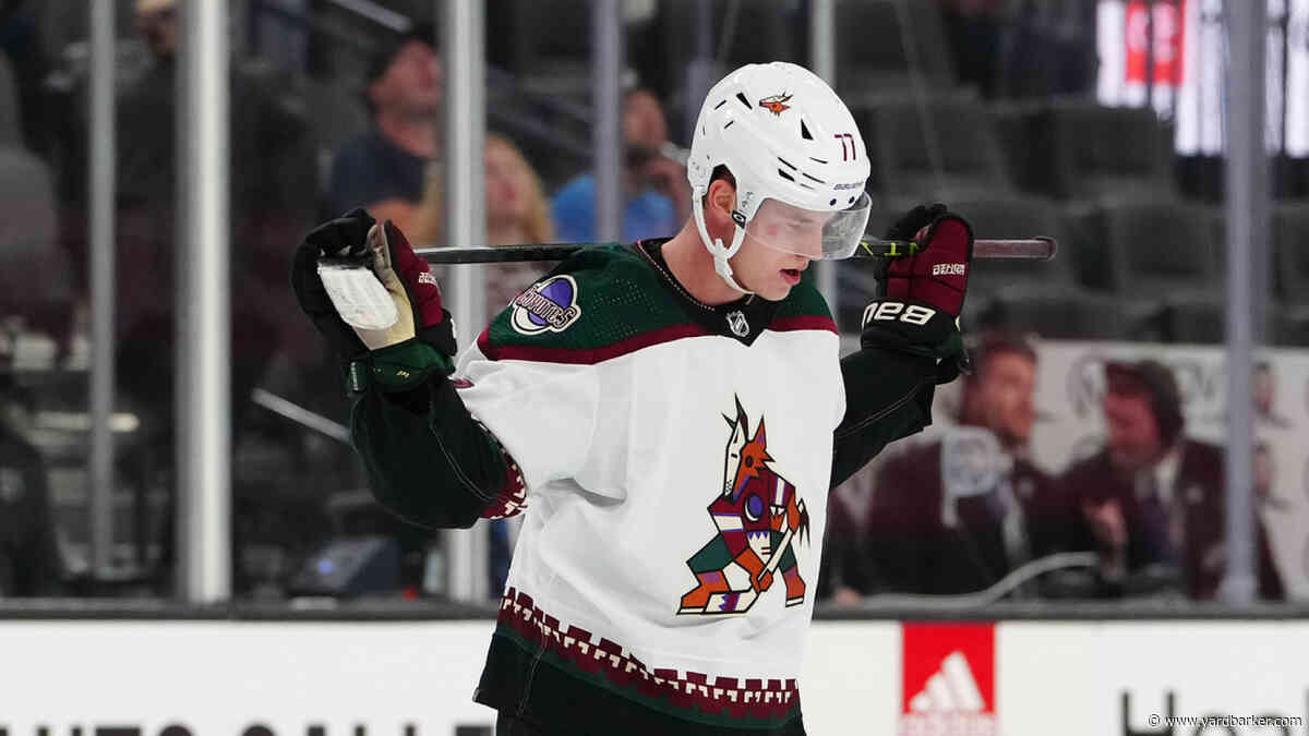 Bruins quickly sign their trade acquisition to new contract