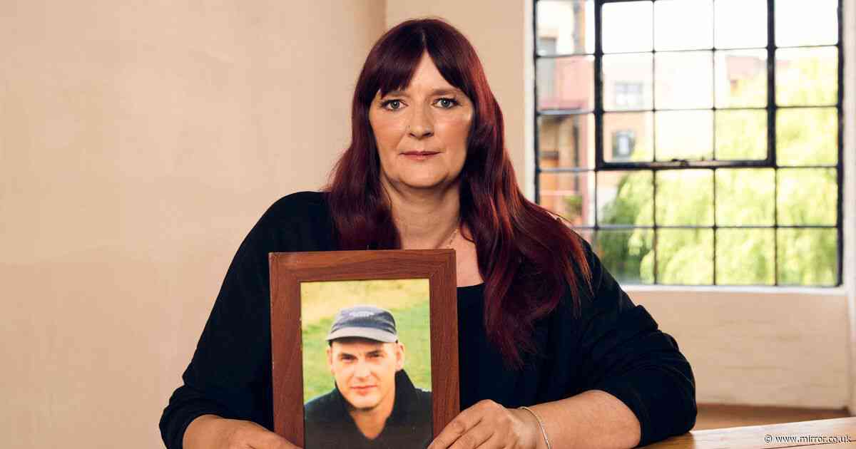 'I last saw my dad when I was 15 - now he's got 12 grandchildren waiting to meet him'