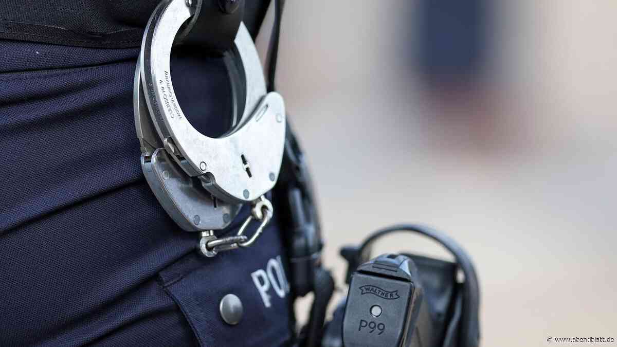 Mann läuft mit Messer in der Hand durch den Stadpark – Festnahme
