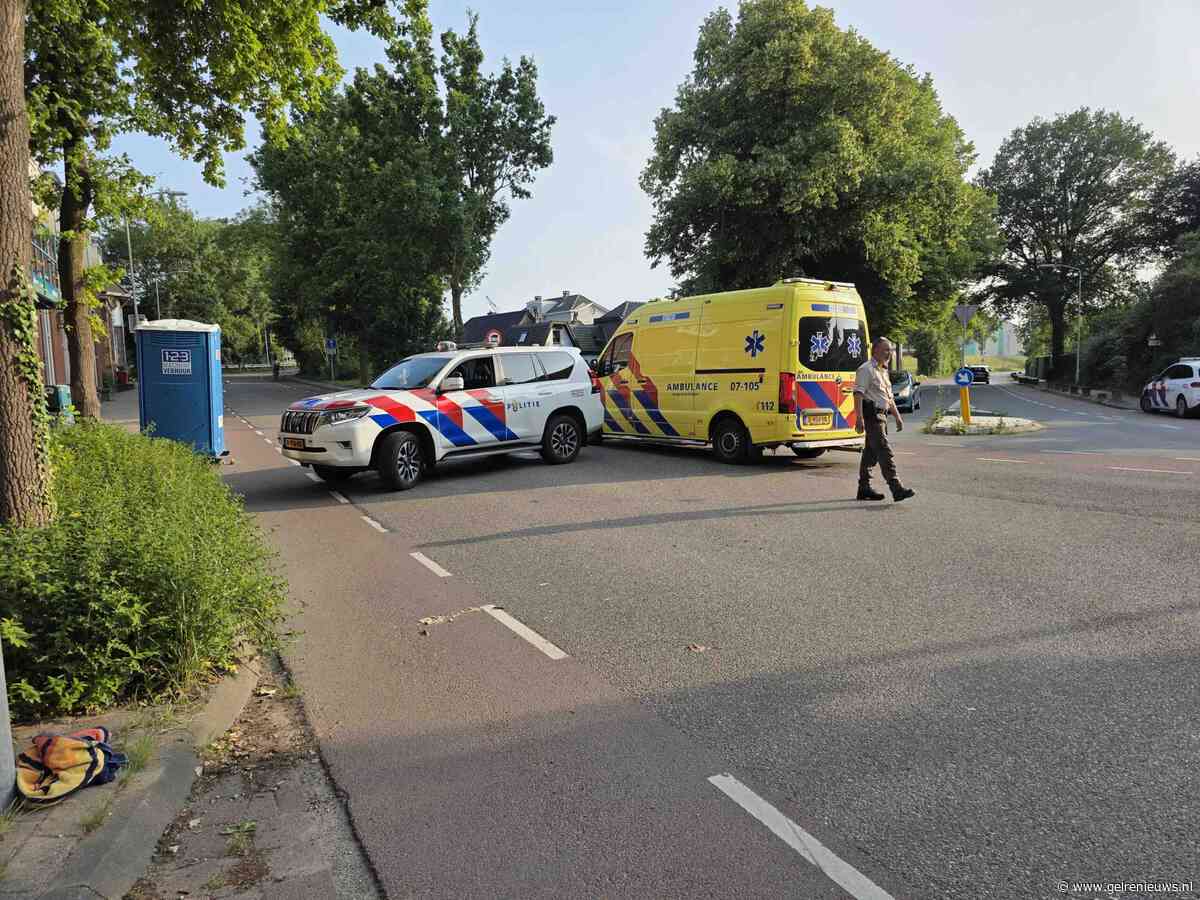 Fietster gewond bij aanrijding met auto op kruising