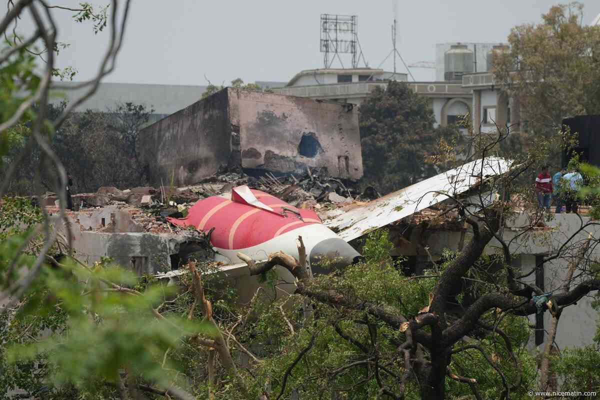 Crash d'un avion Air India: le destin tragique de deux petites filles qui ont perdu leur père et leur mère en quelques semaines