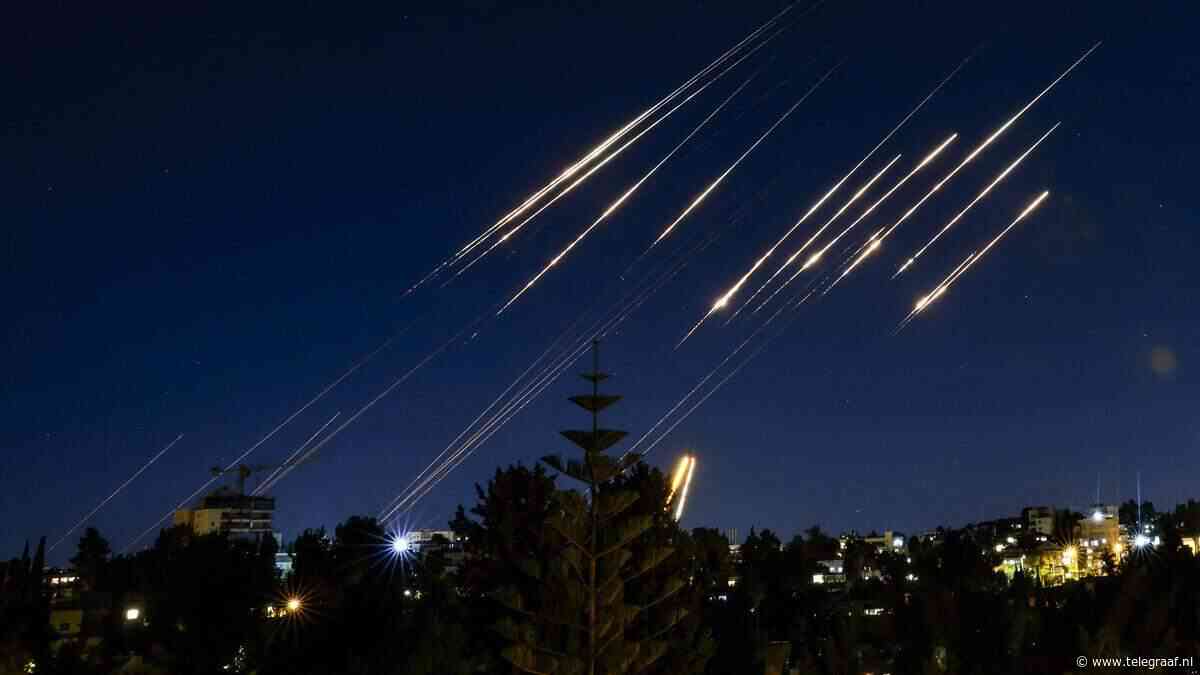 LIVE | Iran voert luchtaanvallen uit op Israël: ’Meerdere gewonden bij raketinslag op woning’  