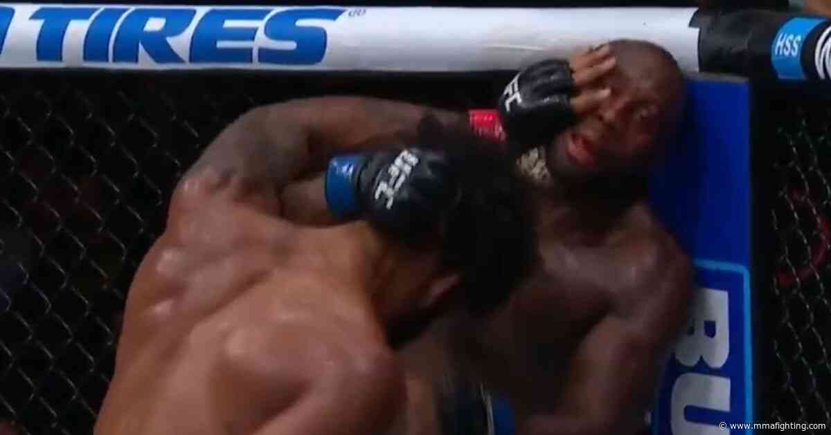 UFC Atlanta video: Phil Rowe scores last-minute knockout for incredible comeback win