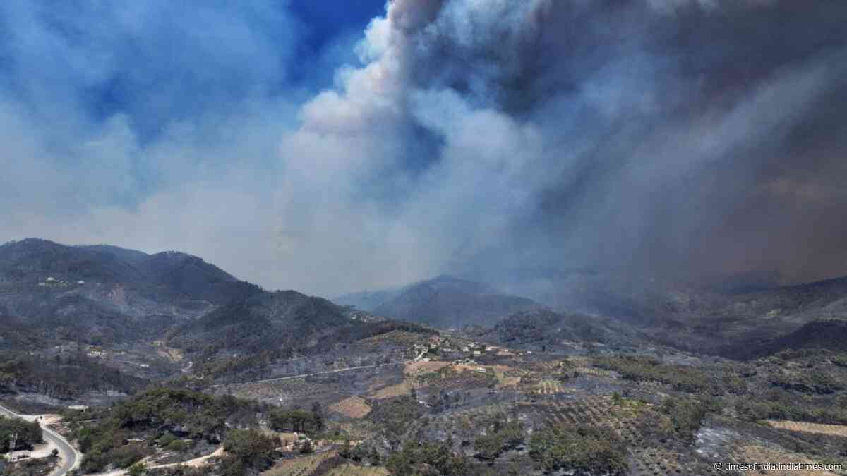 Syria fights 'catastrophic' fires for fourth day