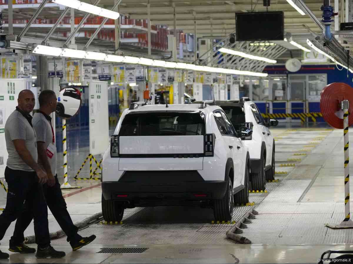 Stellantis in caduta libera. Crolla la produzione (-33%)