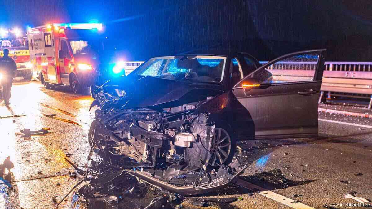 Unfall am „Kraken“ in Burghausen: Zwei Verletzte nach Frontal-Crash