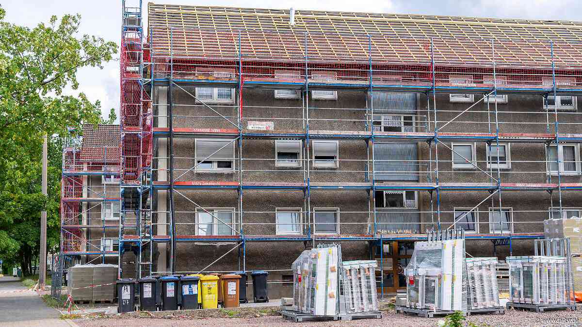 "Sehr dickes Brett": Studie: Klimagerechte Häusersanierung kostet über eine Billion Euro