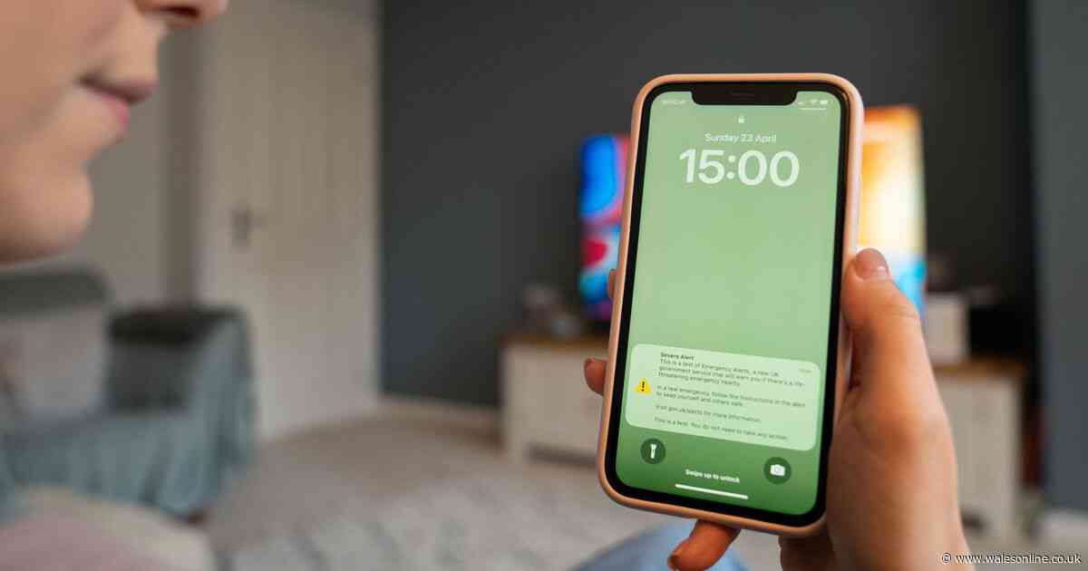All UK phones to issue alarm - with time and date set for message
