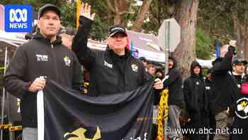 Workers rally outside NSW coal mine as lockout enters third week