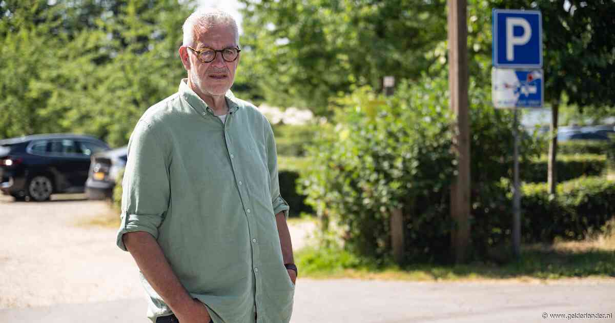 Betaald parkeren voor ‘intieme’ Mookerheide? Slecht idee, vindt John: ‘Dit is ons natuurgebied’