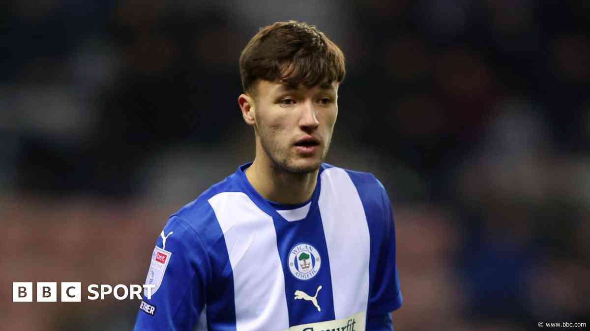 Wigan midfielder Payne returns to Oldham on loan