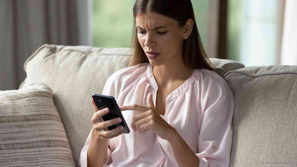 Urgent warning issued in 5 US states over text scam stealing bank accounts: Delete these messages NOW