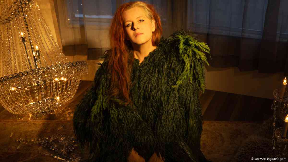 Neko Case Goes It Alone Again, Finally, With New Album in the Fall