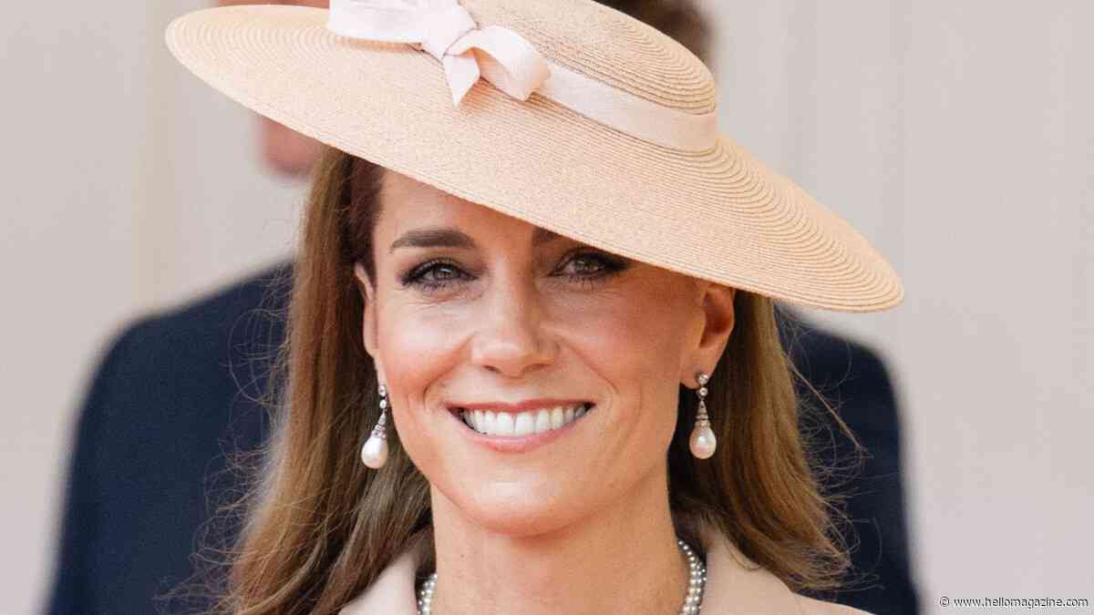 The Princess of Wales performs the perfect curtsey 3 times - watch video