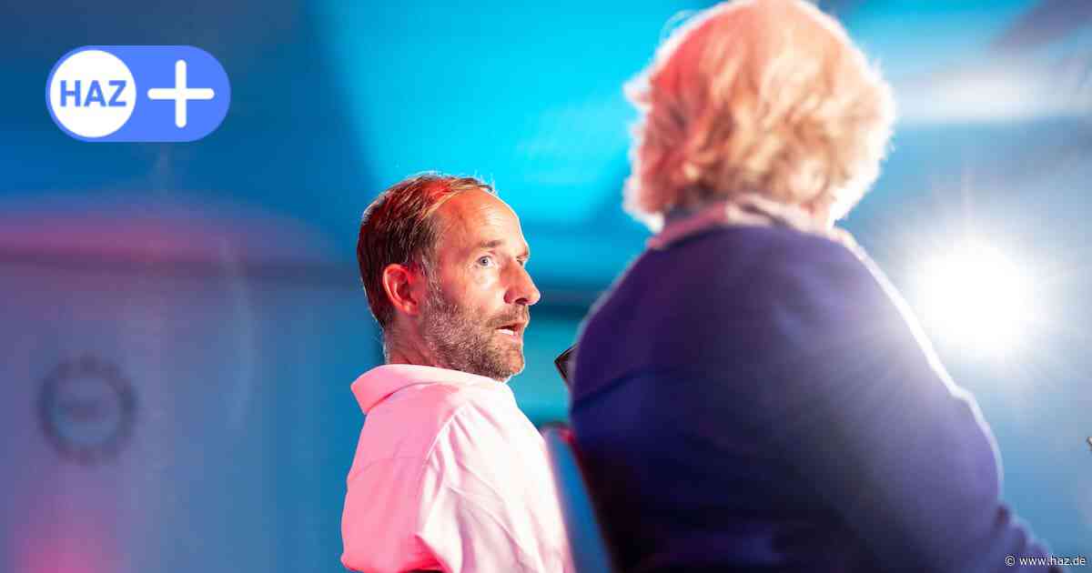 AfD verbieten? Im Literarischen Salon diskutieren Philipp Ruch und Monika Grütters