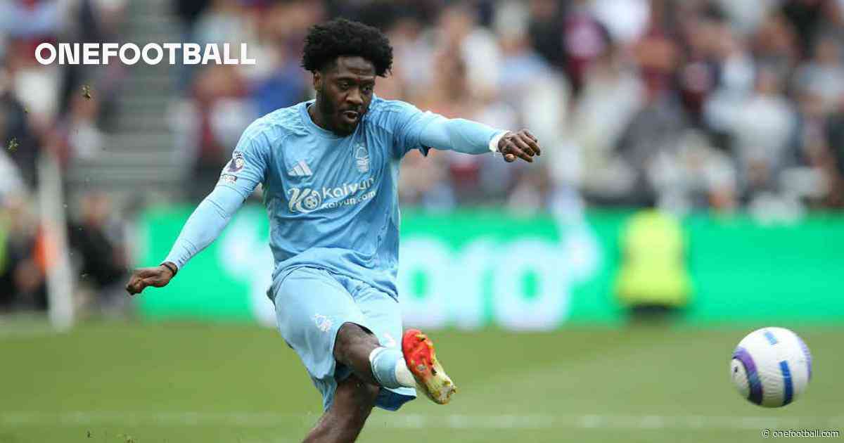 Ola Aina extends Forest contract to 2028