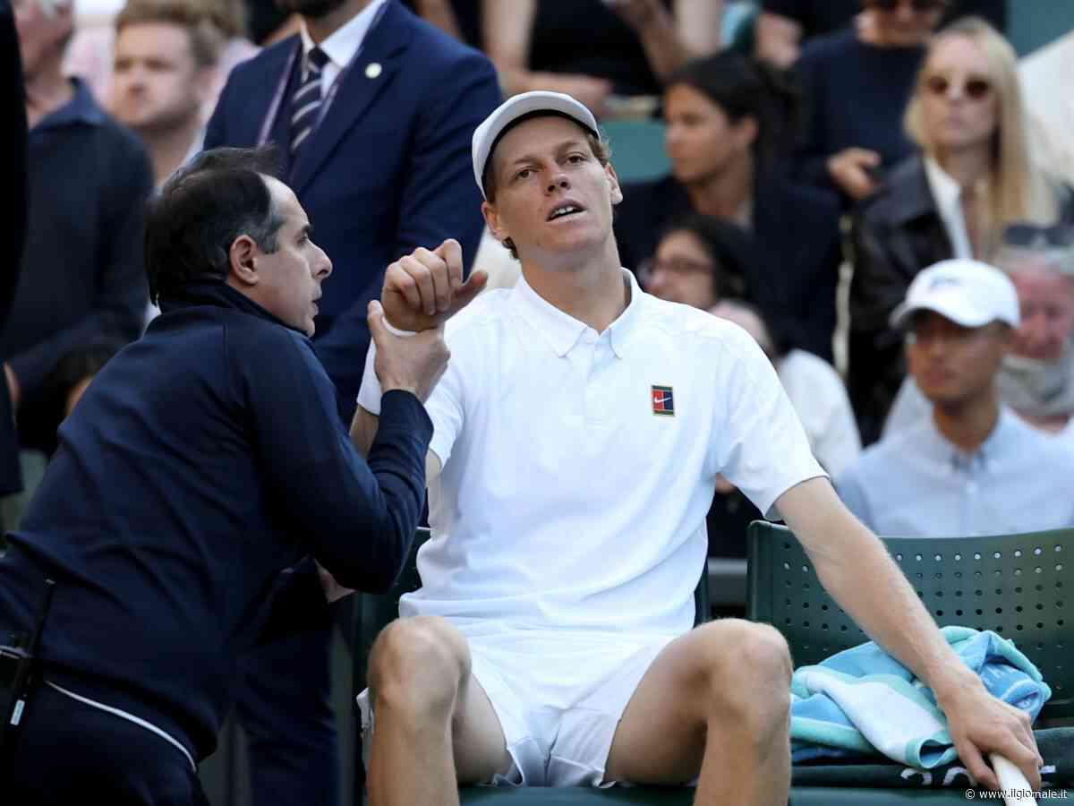 Sinner, senza staff e infortunato a Wimbledon, come sta: gli ultimi aggiornamenti