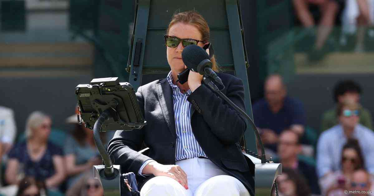 Wimbledon umpire forced to halt match after another glitch as crowd boo
