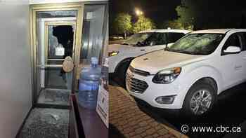 Man charged after sheriff vehicle windows smashed in Vermilion