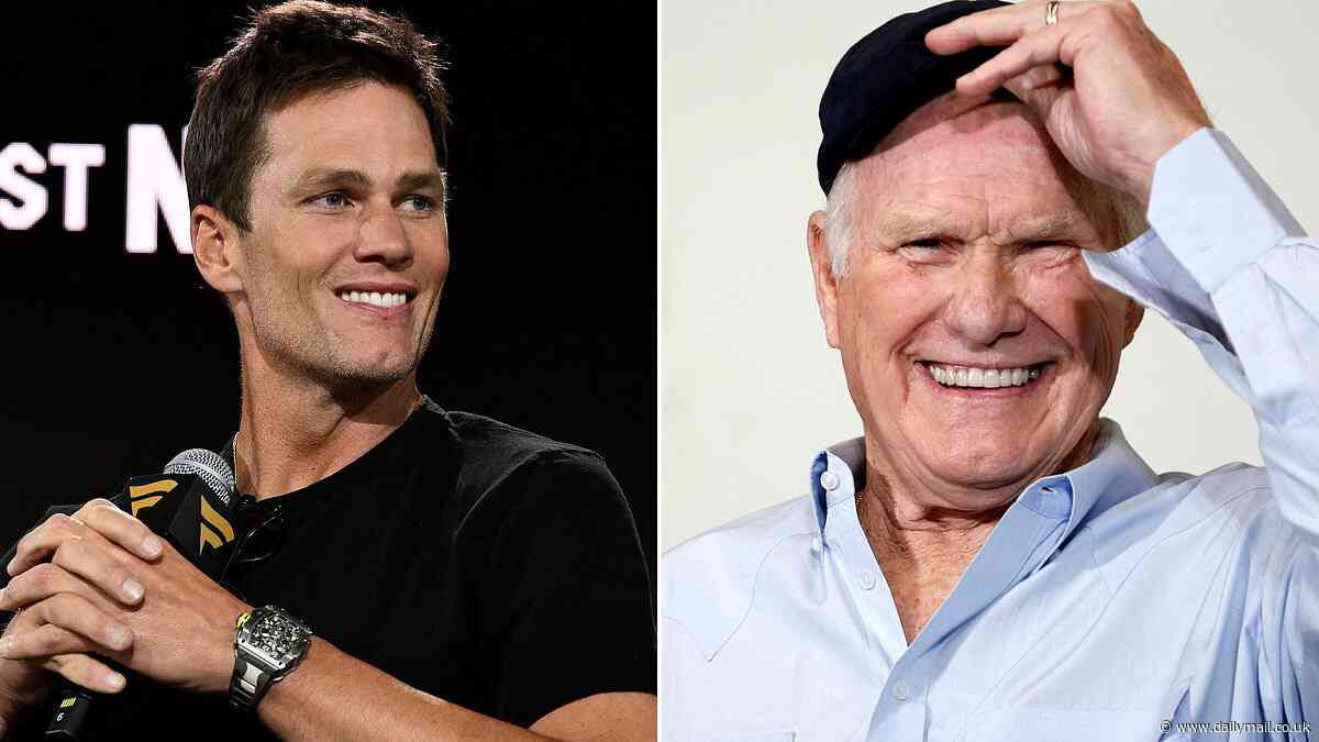 Fox analyst Terry Bradshaw takes playful swipe at network over Tom Brady's $375million contract