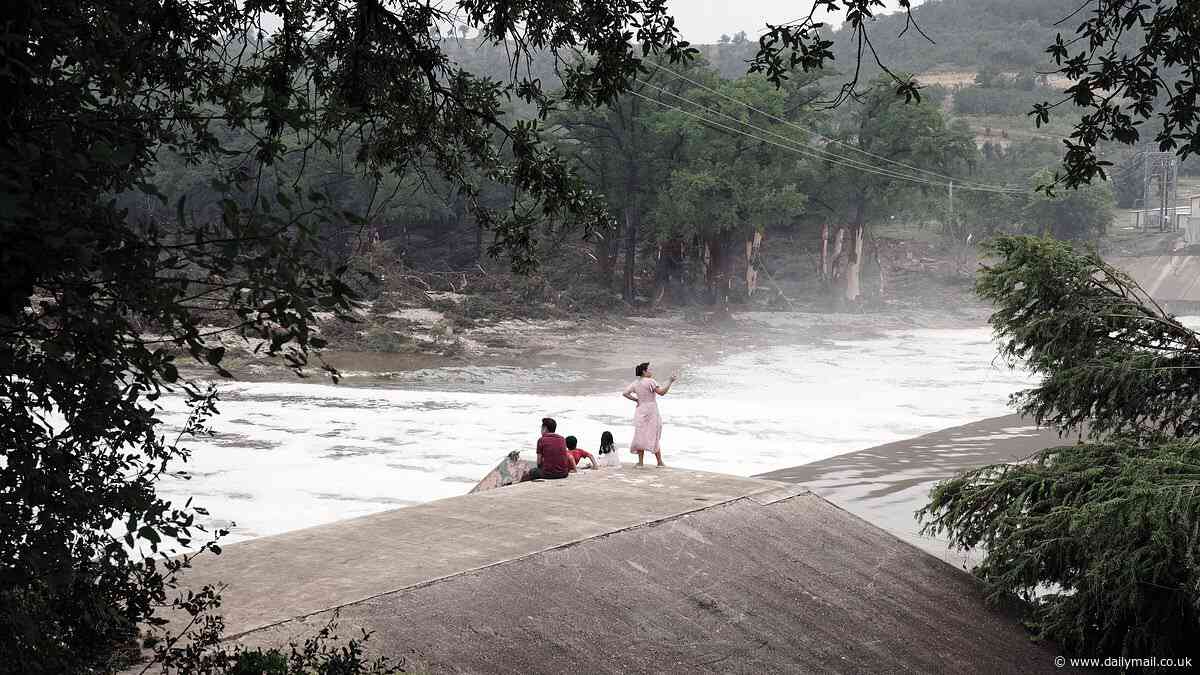 White House slashed Texas stations' National Weather Service funding just months before devastating floods
