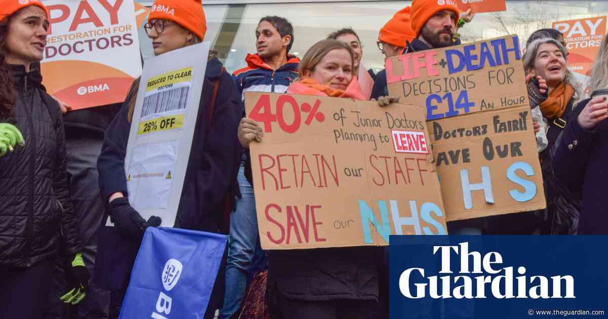 Resident doctors’ strikes risk derailing Labour’s NHS recovery plan