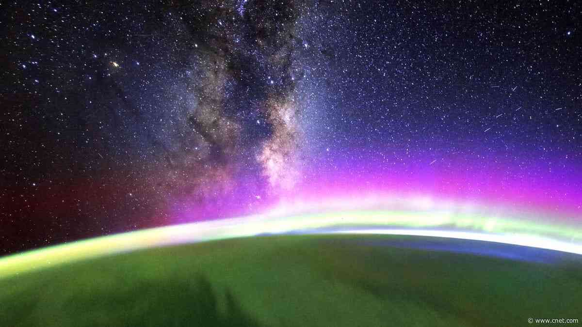 Check Out the Coolest Space Photos of 2025: Pink Clouds and Hot Blue Stars