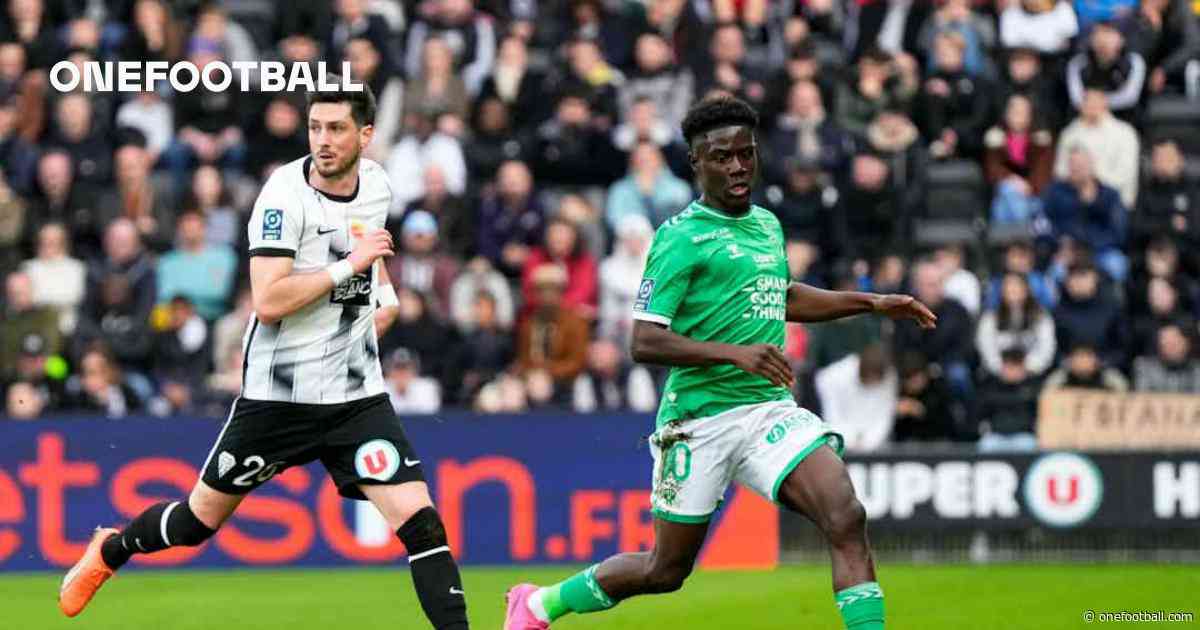 Official | Montpellier sign Nathanaël Mbuku on loan from Augsburg