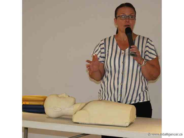 A lesson in defibrillator for Probus Club