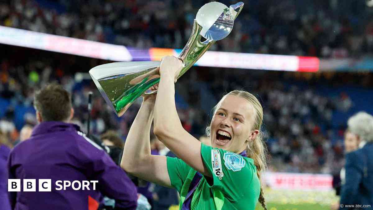 Hampton's tribute to grandpa who died before Euros
