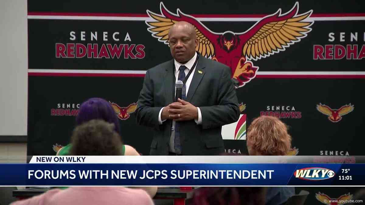 Parents, teachers voice questions and concerns at JCPS superintendent forum